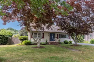 72 North St, Fairhaven, MA 02719 - Photo 1