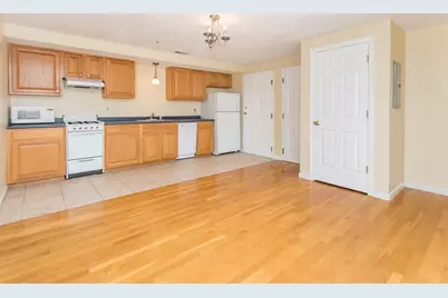10 Middle Street Ct #7, Waltham, MA 02451 - Photo 1