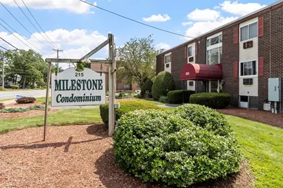 215 Chelmsford St #4, Chelmsford, MA 01824 - Photo 1