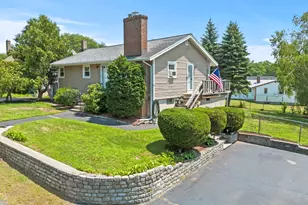 19 Magnolia St, Saugus, MA 01906 - Photo 1