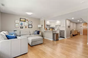 376 Commercial St, Boston, MA 02109 - Photo 1