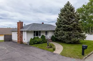 20 Roy St, Fairhaven, MA 02719 - Photo 1