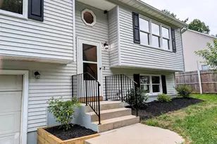 22 Pine Needle Ln, Springfield, MA 01118 - Photo 1
