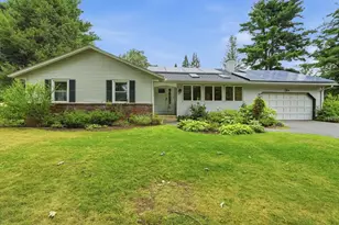 31 Colonial Ct, Amherst, MA 01002 - Photo 1