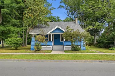 44 Woodmont Street, West Springfield, MA 01089 - Photo 1