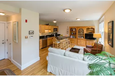 429 Norfolk St #18, Somerville, MA 02143 - Photo 1