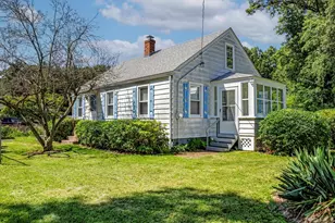 154 Lamont St, Springfield, MA 01119 - Photo 1