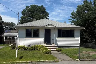 5 Lafayette Ave, Lawrence, MA 01843 - Photo 1