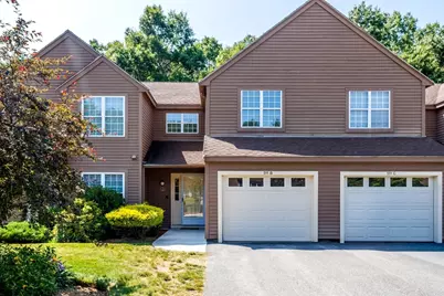 511 Ridgefield Cir #511B, Clinton, MA 01510 - Photo 1