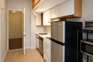 40 Saint Botolph, Boston, MA 02116 - Photo 1