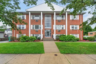 924 Main St #23, Woburn, MA 01801 - Photo 1