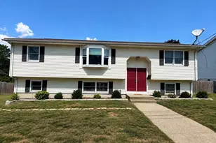 24 Montclair St, Chicopee, MA 01013 - Photo 1