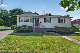 42 Bickford St, Lynn, MA 01904 - Photo 1