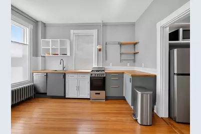 41 Walnut St #1R, Somerville, MA 02143 - Photo 1