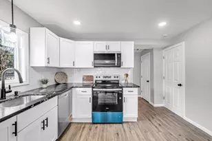 196 Massasoit St, Springfield, MA 01107 - Photo 1