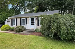 8 Warren Rd, Auburn, MA 01501 - Photo 1