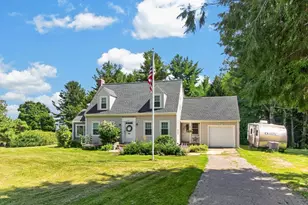 135 Worcester Rd, Princeton, MA 01541 - Photo 1