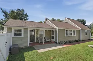 35 Edgewater Dr, Blackstone, MA 01504 - Photo 1