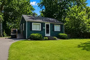 143 Stuart St, Springfield, MA 01119 - Photo 1