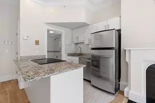 389 Beacon St, Boston, MA 02116 - Photo 1