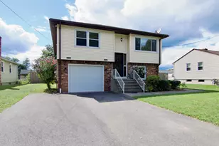 124 Mazarin, Springfield, MA 01151 - Photo 1