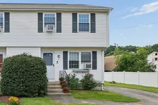 14 Phoenix St, Worcester, MA 01604 - Photo 1