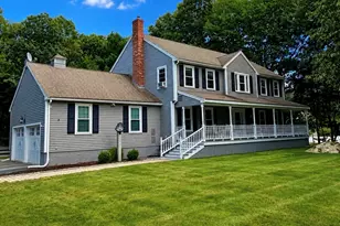 17 Fox Run Rd, Medway, MA 02053 - Photo 1