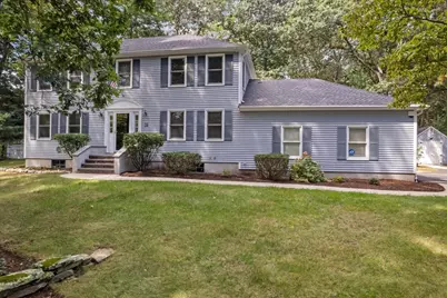 32 Maple St, Norfolk, MA 02056 - Photo 1