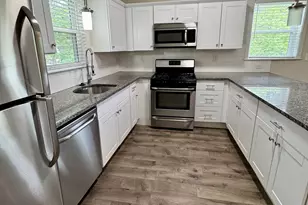 10 Elliott Pl, Peabody, MA 01960 - Photo 1