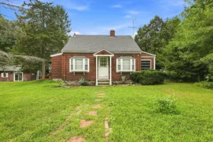 66 Charlton St, Oxford, MA 01540 - Photo 1