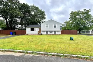 102 Starling Rd, Springfield, MA 01119 - Photo 1