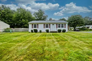 539 Dutchess St, Springfield, MA 01129 - Photo 1