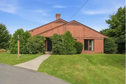 31 Woodcrest Road, Springfield, MA 01129 - Photo 1