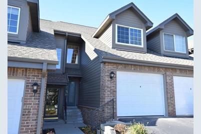 18775 Brookfield Lake Dr 4 Brookfield Wi 53045 Mls 1664218