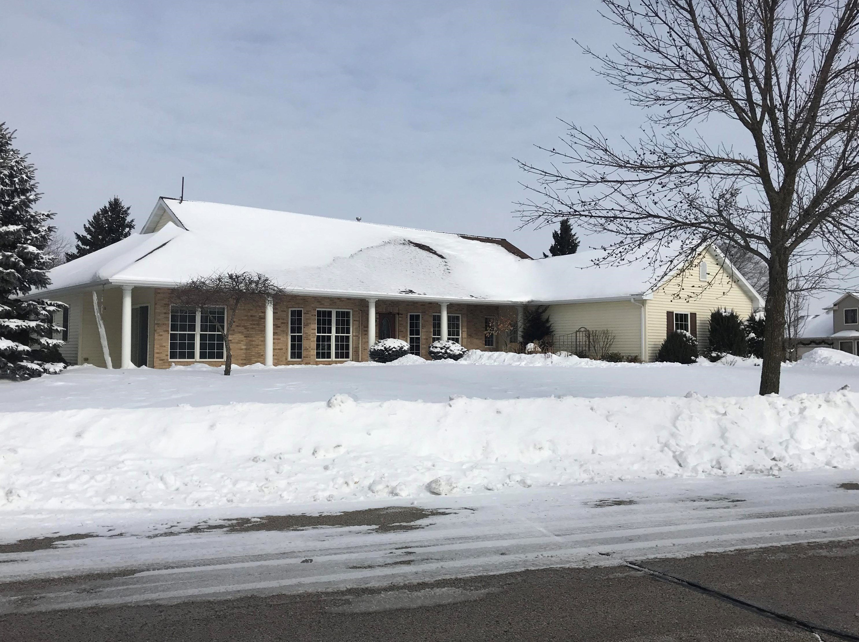 218 Maple Dr, Plymouth WI  53073-4059 exterior
