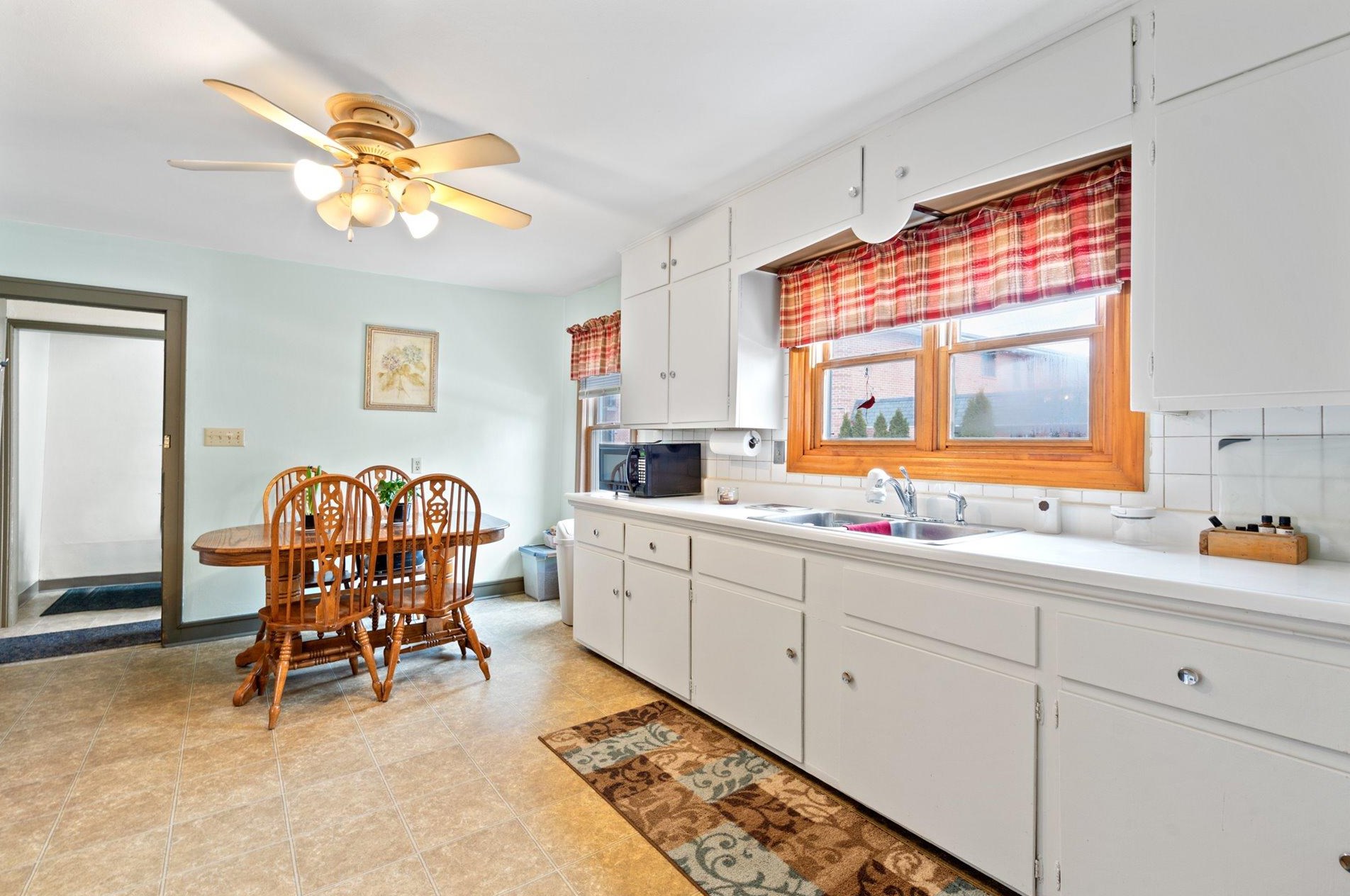 11230 Cleveland Ave, Milwaukee WI 53227-3037 exterior