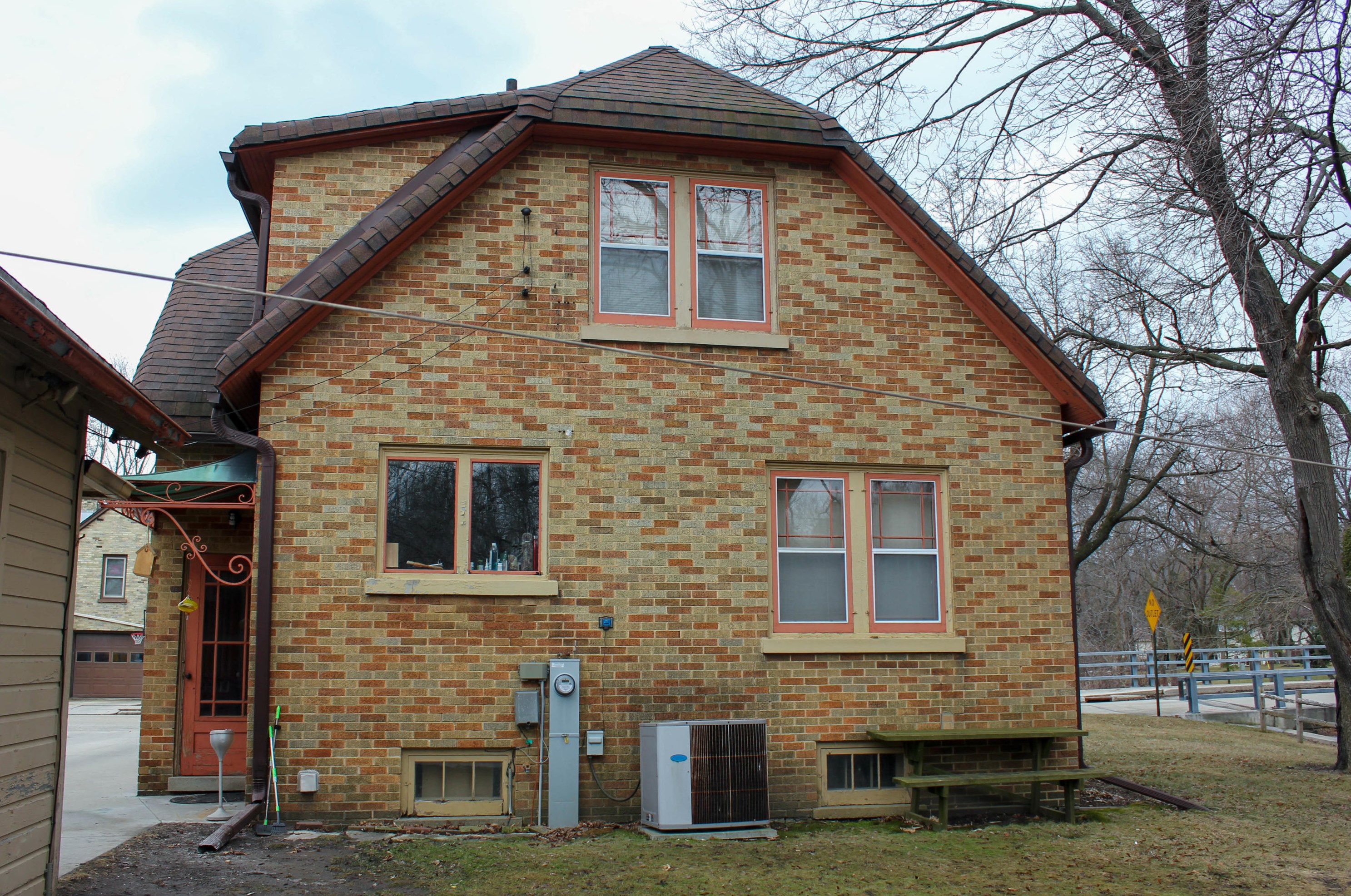 114 Frederick St, Plymouth WI 53073-2114 exterior