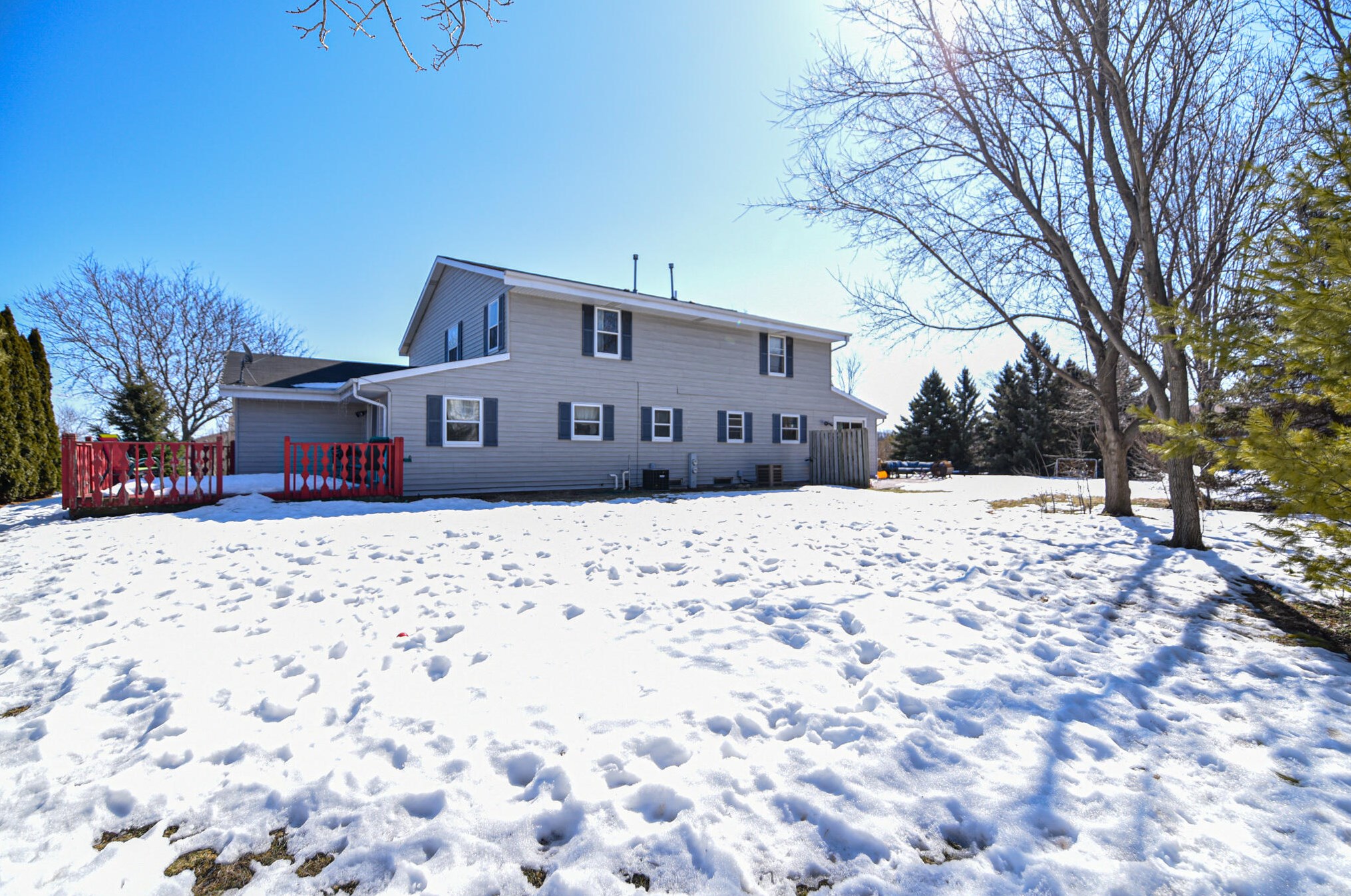 485 Green Meadow Dr, Brookfield WI 53045-3625 exterior