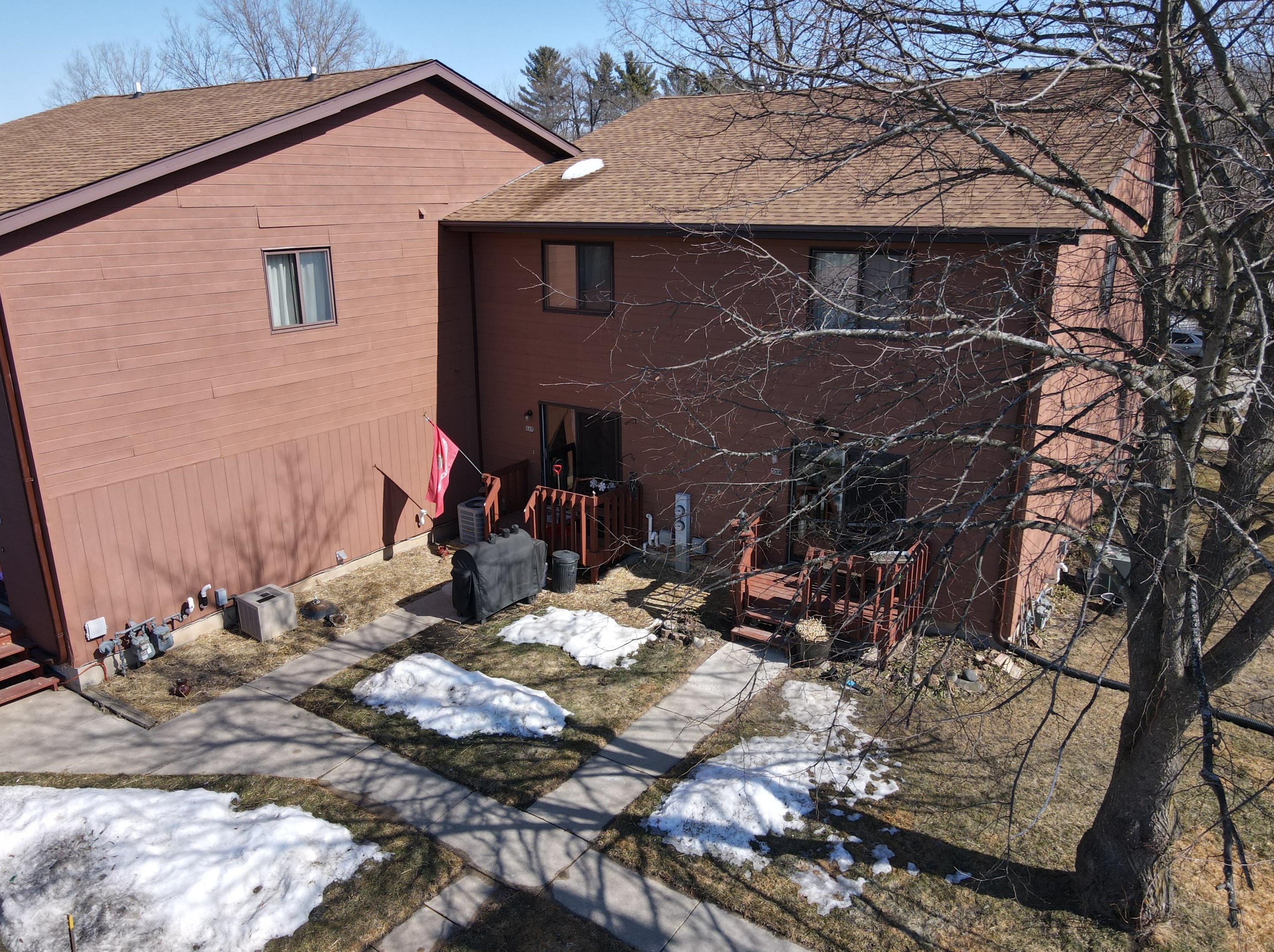 539 Misty Meadows Blvd, Hartford WI  53027-2254 exterior