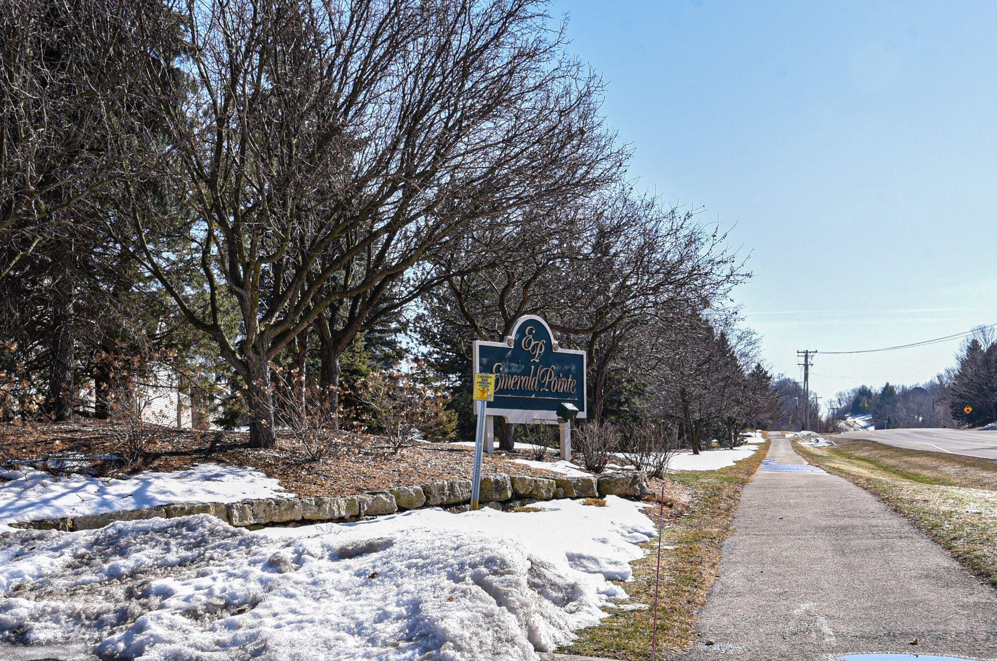 18730 Emerald Cir, Brookfield WI  53045-3696 exterior