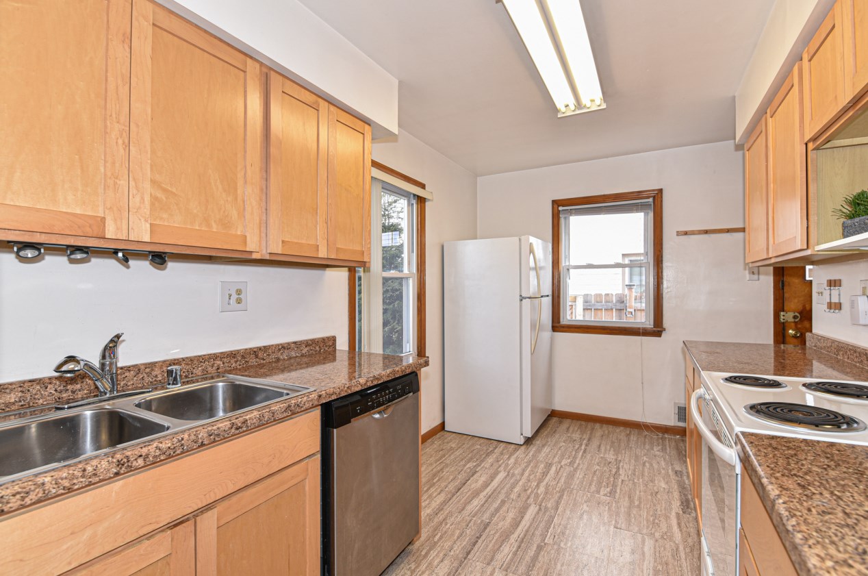 7119 Beloit Rd, Milwaukee WI 53219-1963 exterior