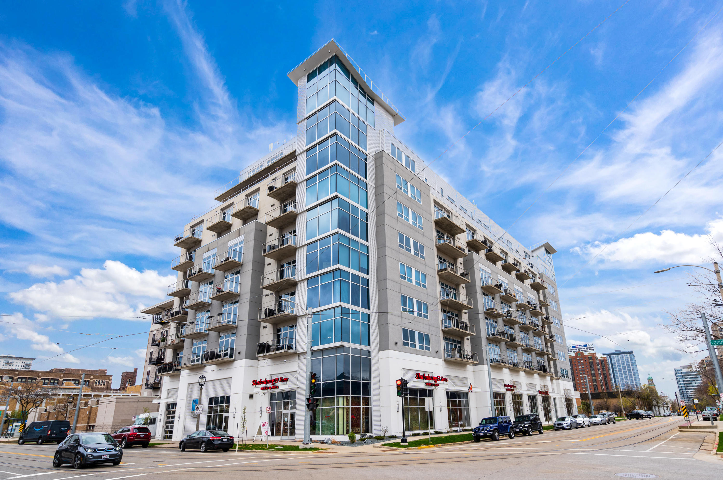 601 E Ogden Ave 702 Milwaukee Wi 53202 Mls 1733828 Coldwell Banker