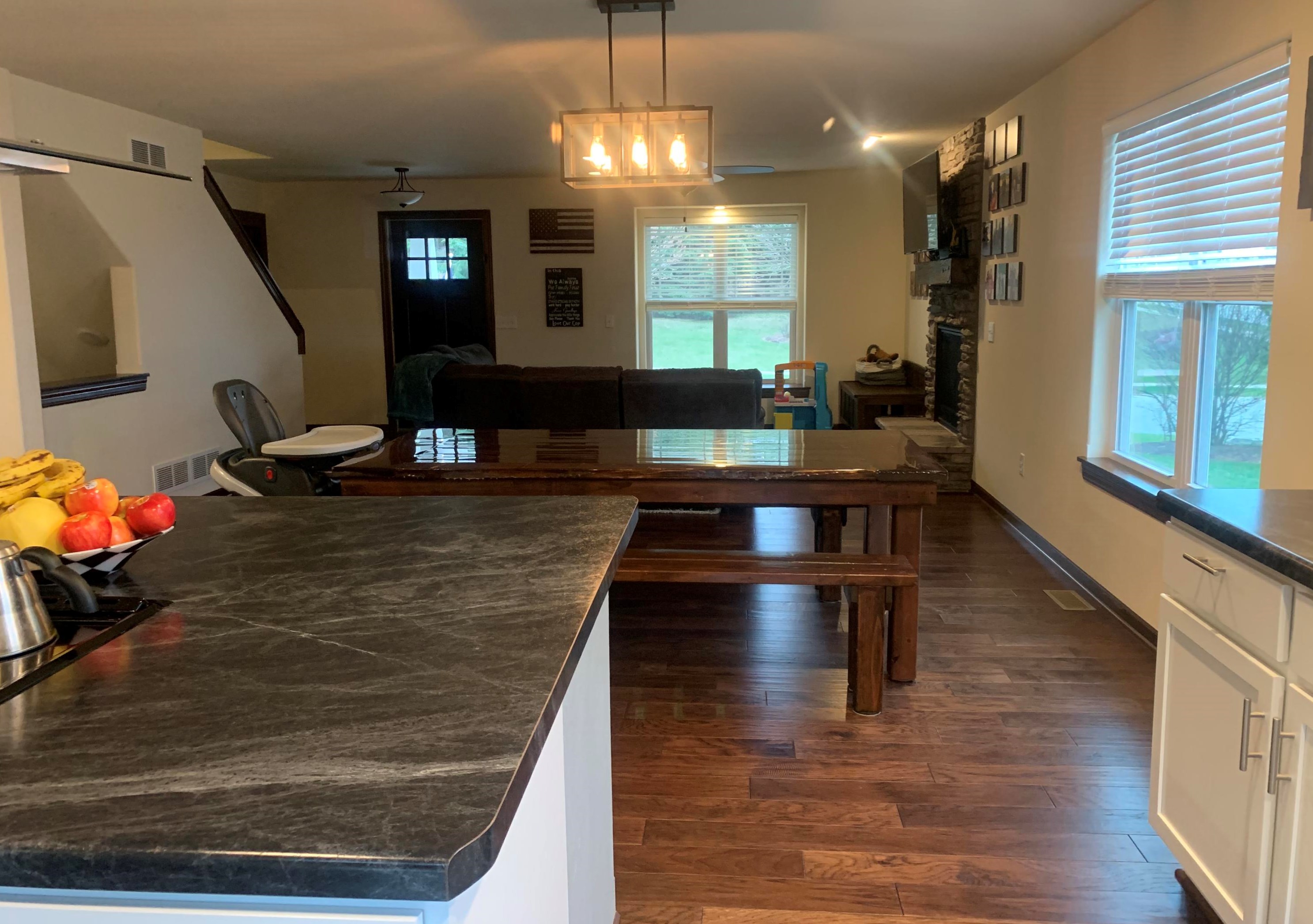 2748 Gateway Ave, Hartford WI  53027-8310 exterior