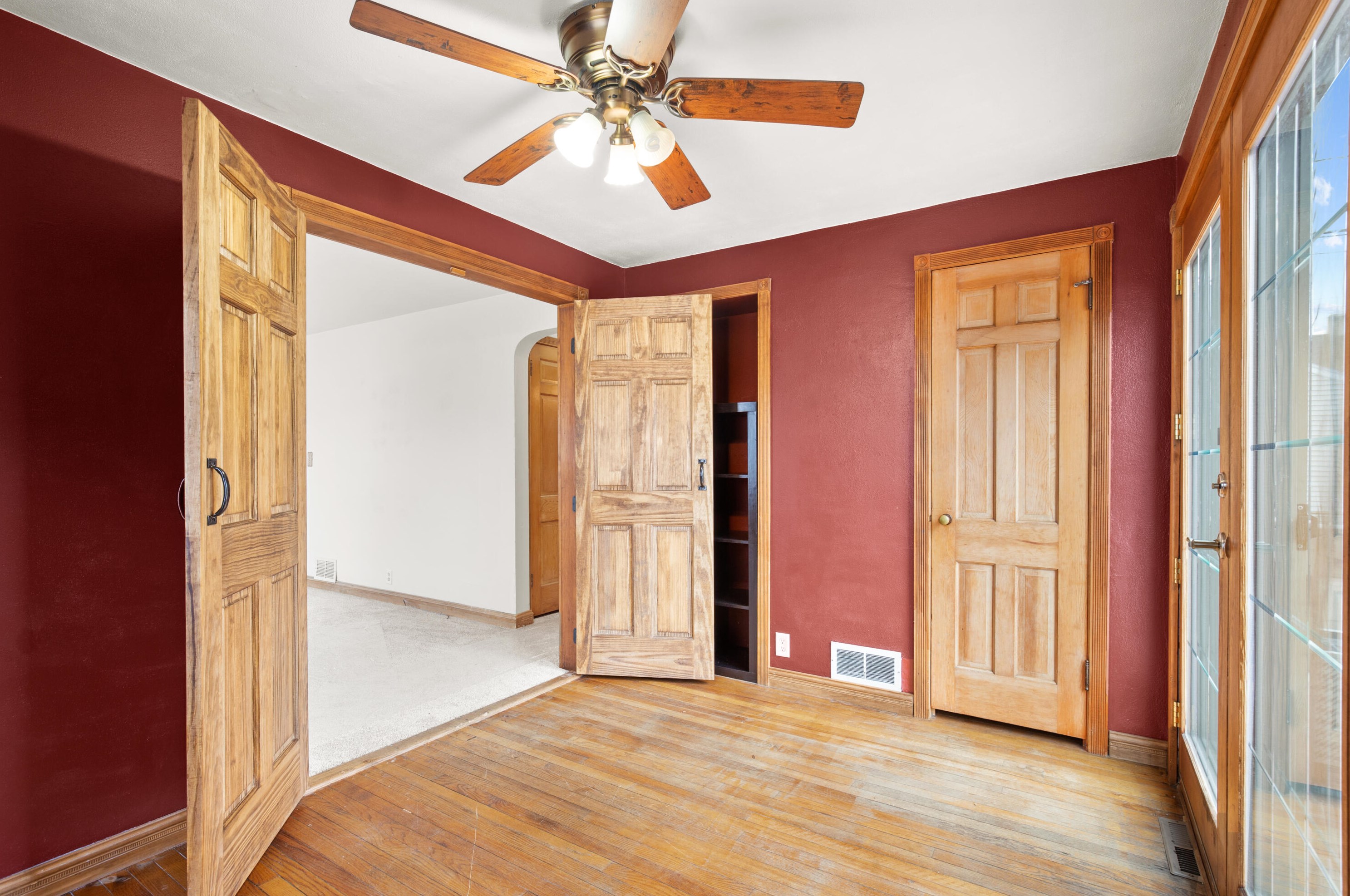 2113 Blaine Ave, Racine WI 53405-4121 exterior