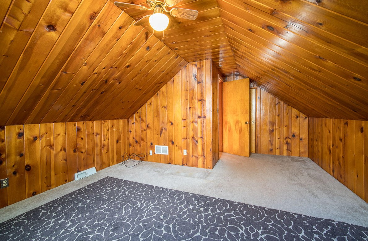 709 Blake Ave, South Milwaukee WI  53172-3827 exterior