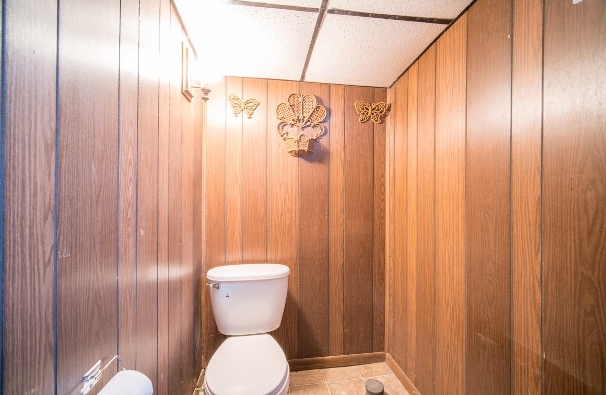 709 Blake Ave, South Milwaukee WI  53172-3827 exterior