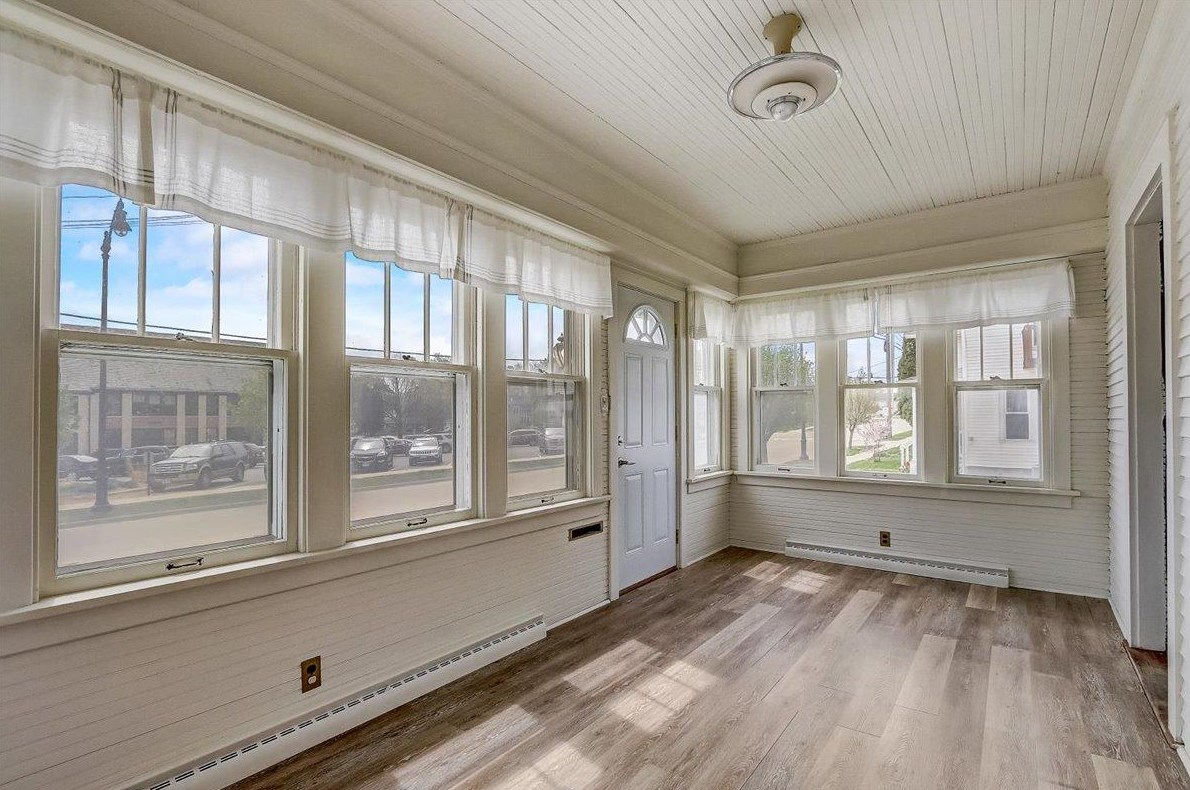 327 Racine St, Jefferson WI  53549-1640 exterior