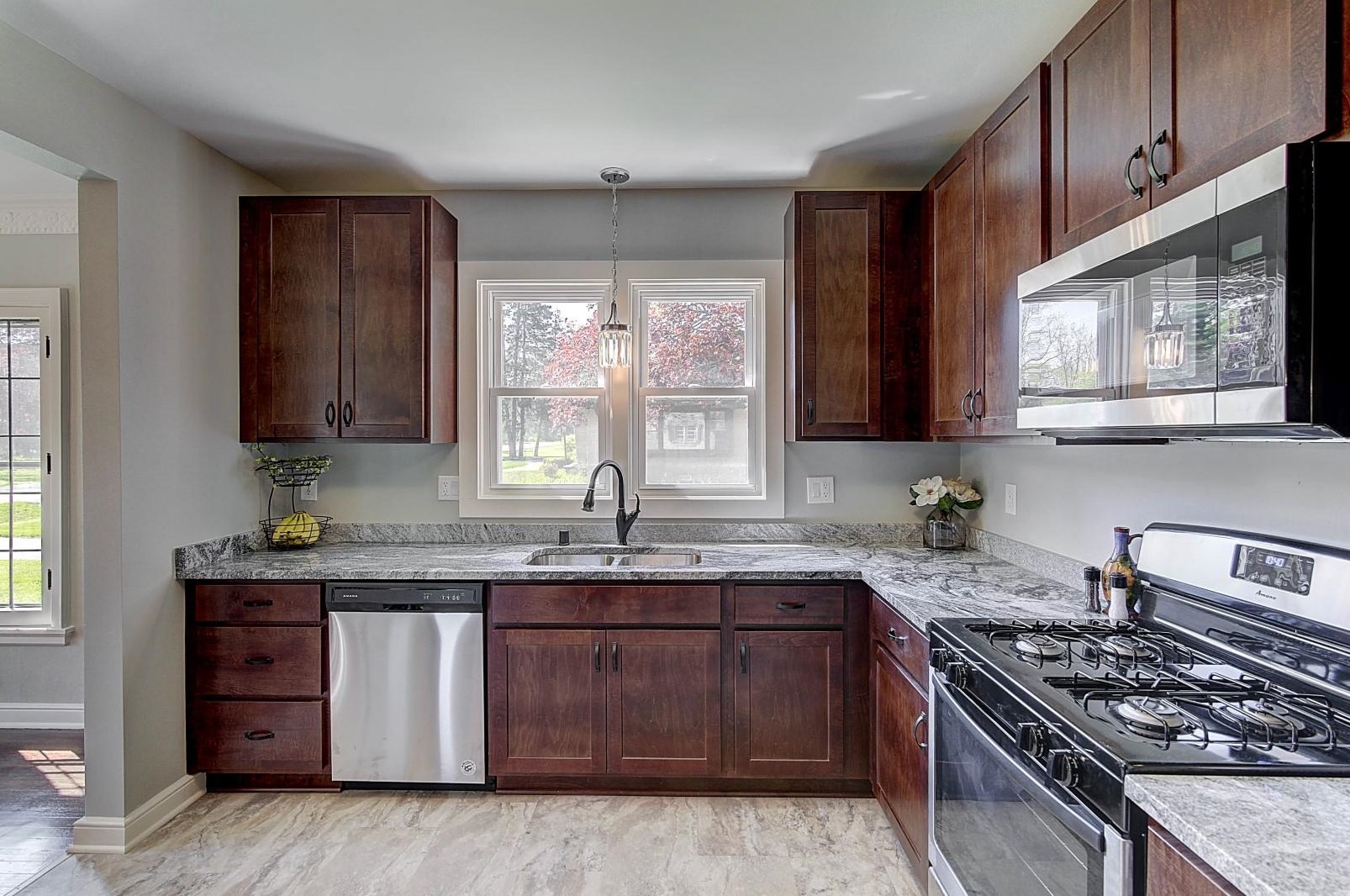 8051 37th St, Milwaukee WI  53209-1503 exterior