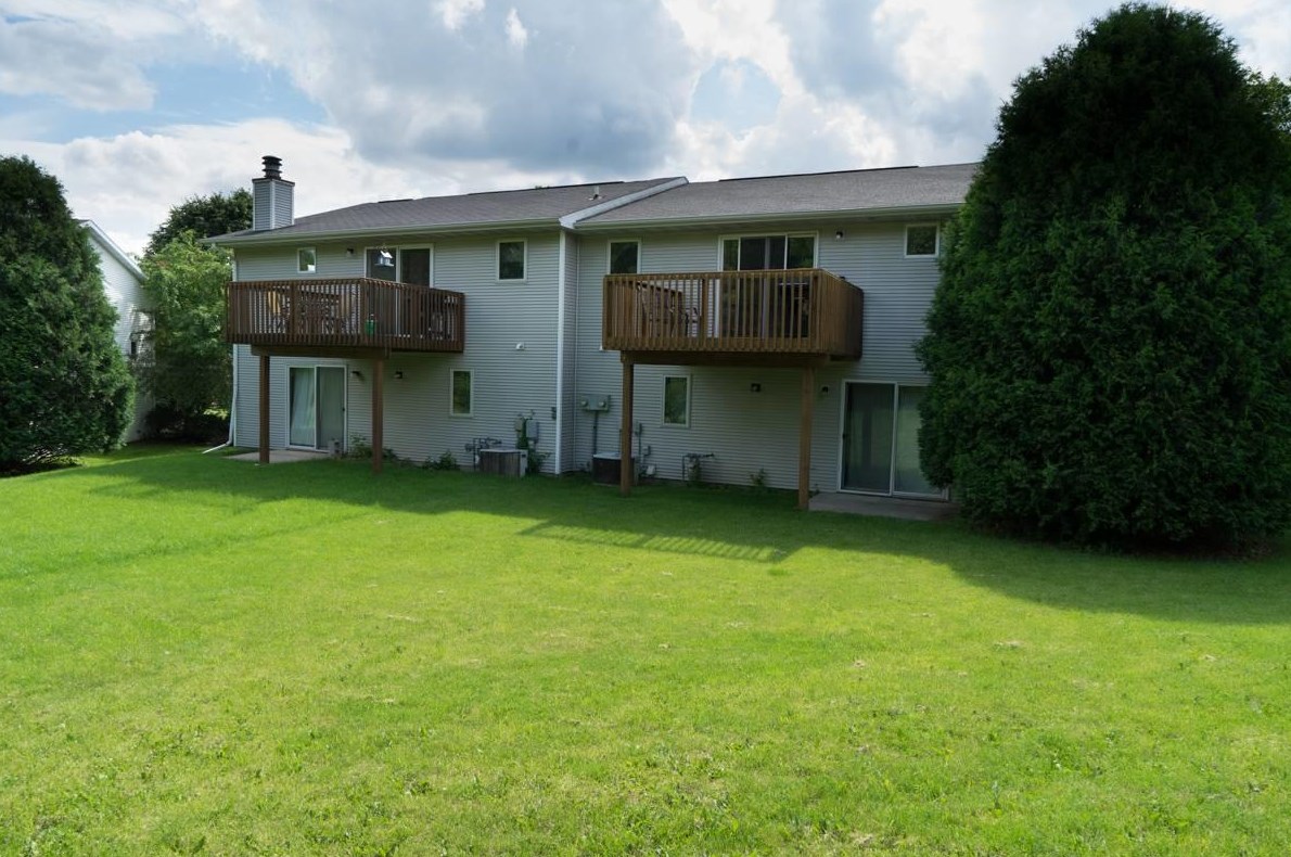 3001 Tucson Trl, Madison WI  53719-2419 exterior