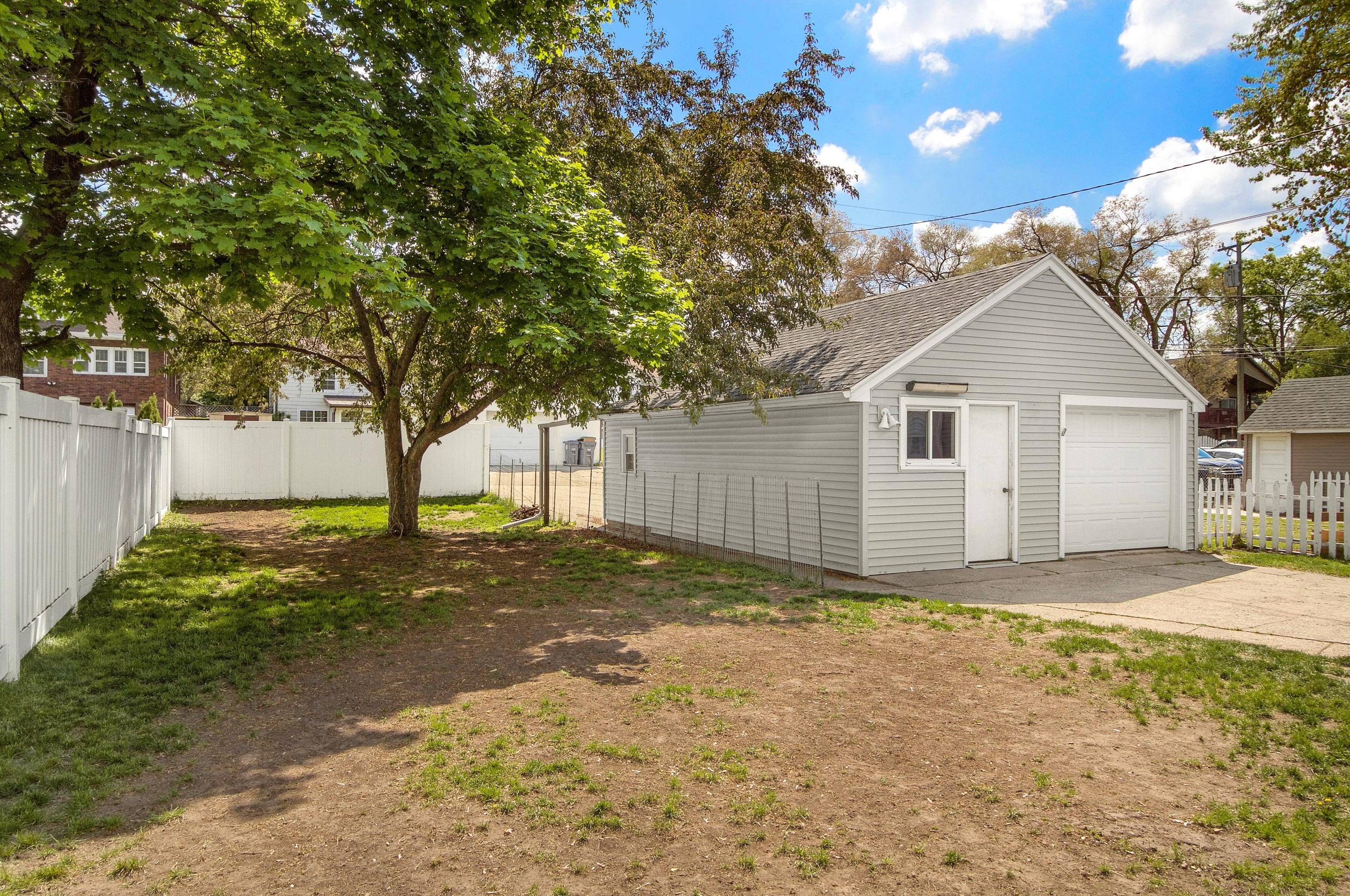 1107 Losey Blvd, La Crosse WI  54601-6055 exterior